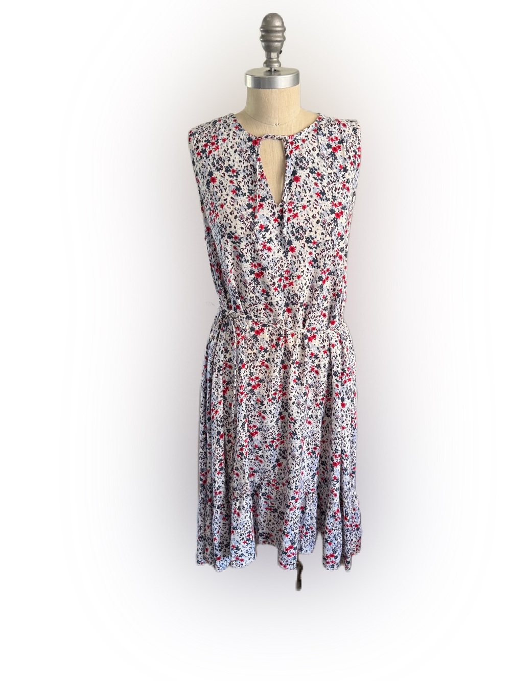 Beachlunchlounge Sleeveless Midi White With Red Nd Blue Floral Dress. Size S